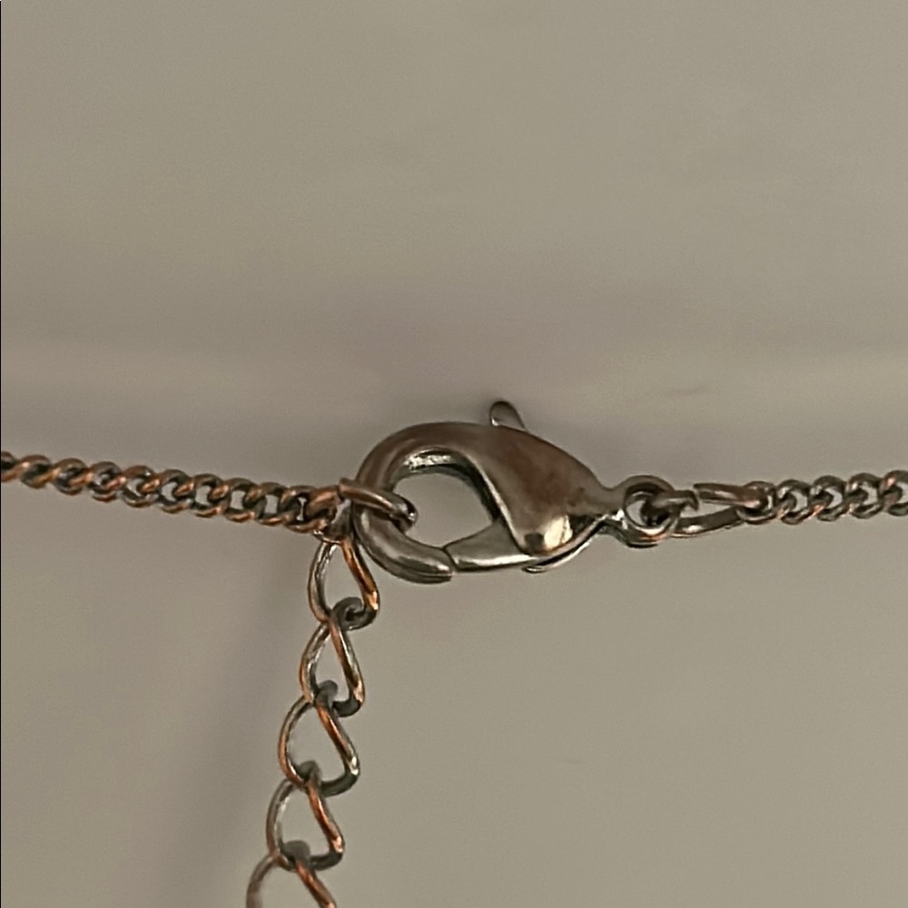 Elegant Silver and Gold Color Clover Necklace - Picture 7 of 8